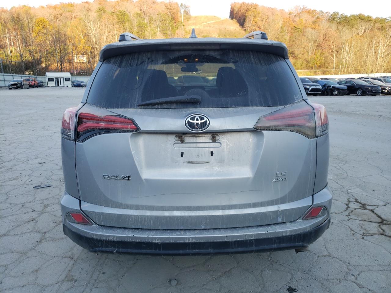 2017 Toyota Rav4 Le VIN: 2T3BFREV2HW655686 Lot: 79183554