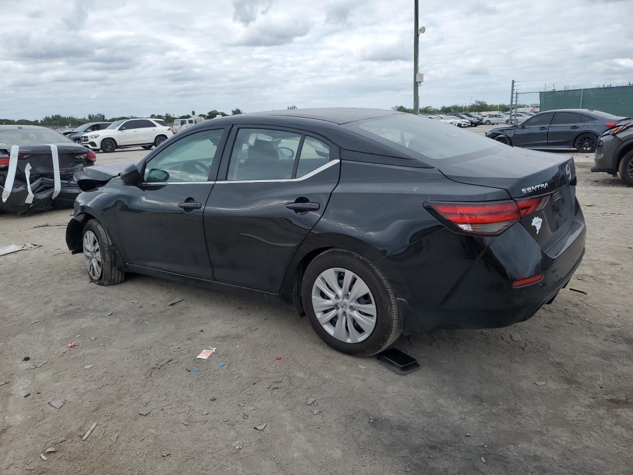 2024 Nissan Sentra - Image 2