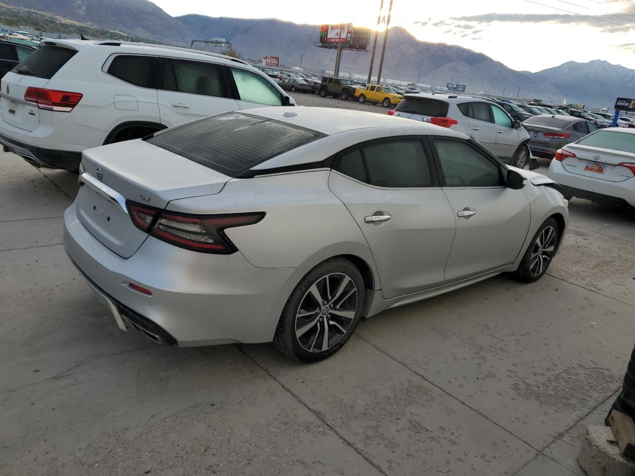 2020 Nissan Maxima - Image 3