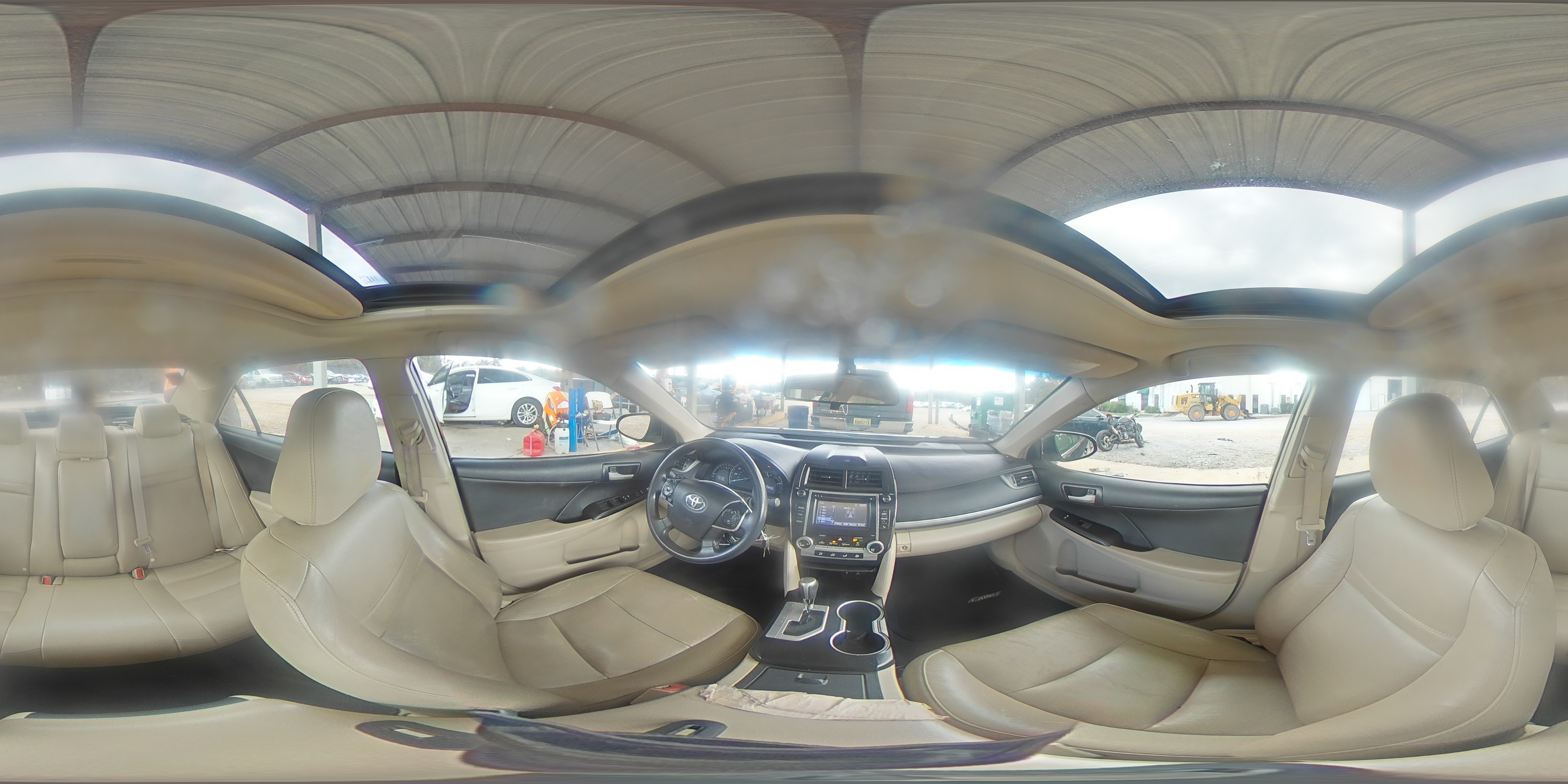 2014 Toyota Camry - Image 13