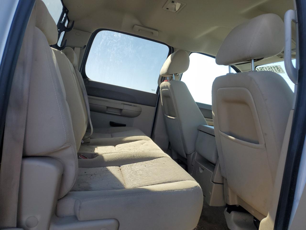 2014 Chevrolet Silverado - Image 10
