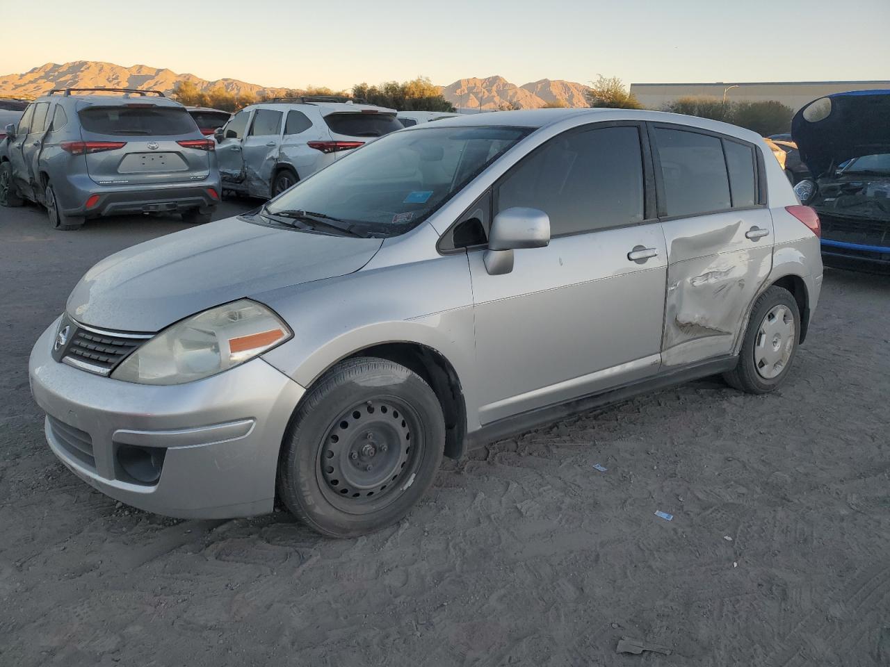 2009 Nissan Versa - Image 1