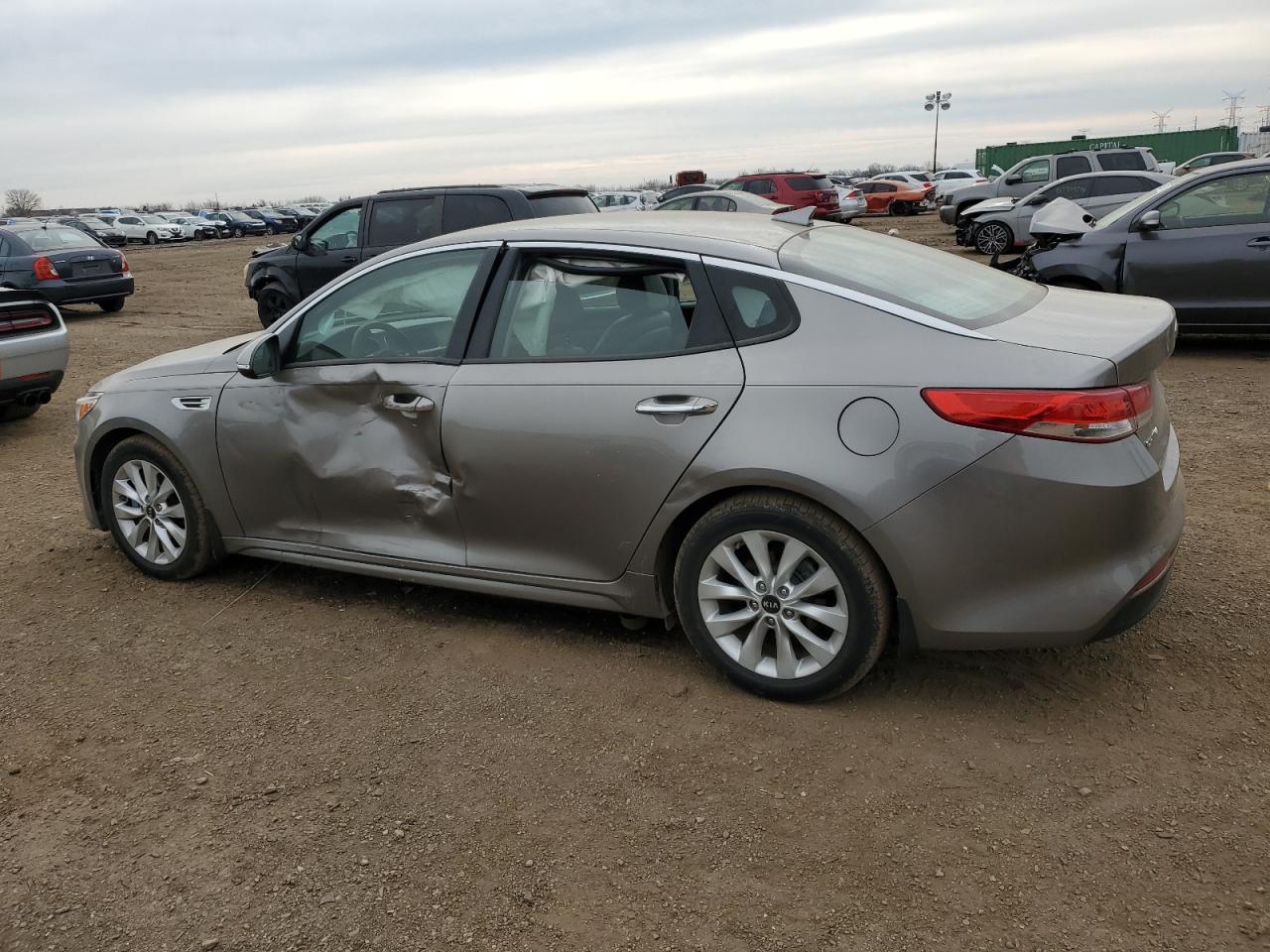 VIN 5XXGU4L37JG219053 2018 KIA OPTIMA no.2