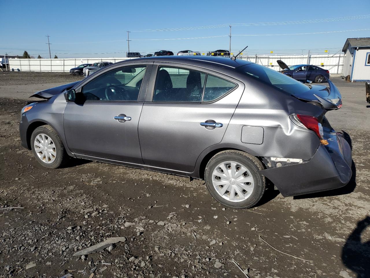 VIN 3N1CN7AP4KL880812 2019 NISSAN VERSA no.2