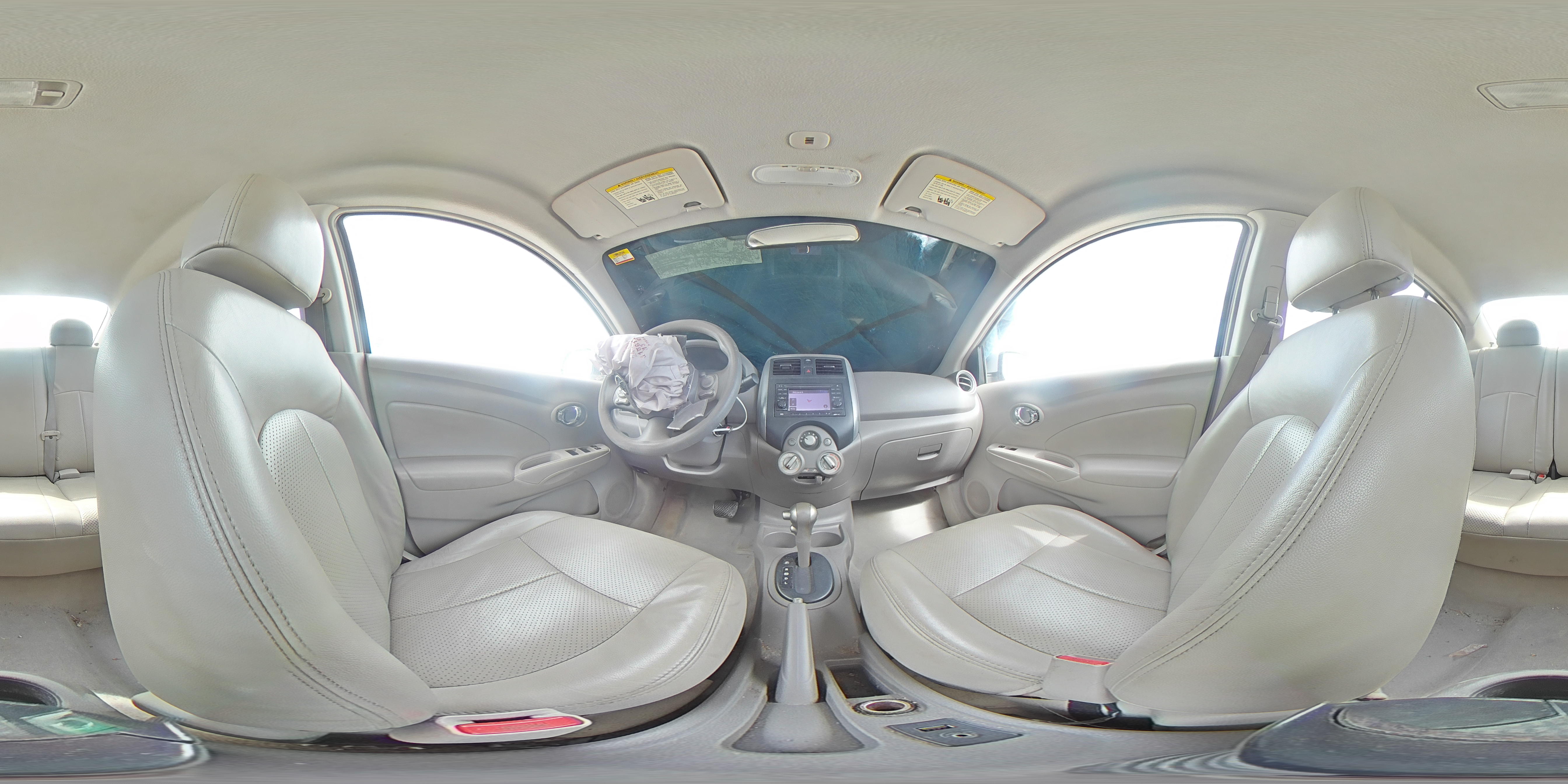 2012 Nissan Versa - Image 13