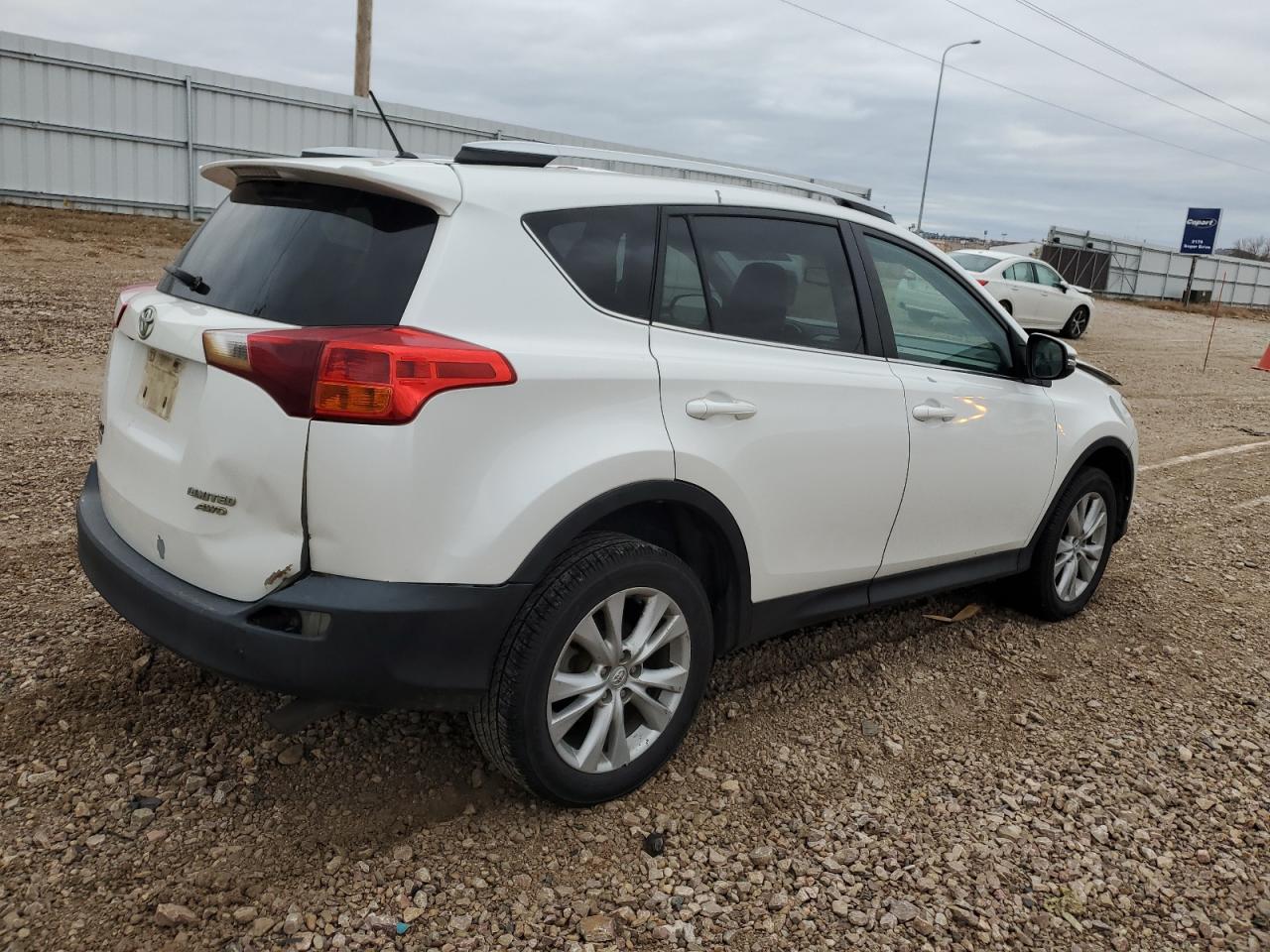 VIN 2T3DFREV0DW037043 2013 TOYOTA RAV4 no.3