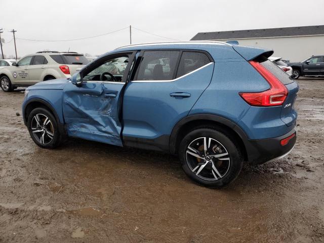  VOLVO XC40 CORE 2024 Синий