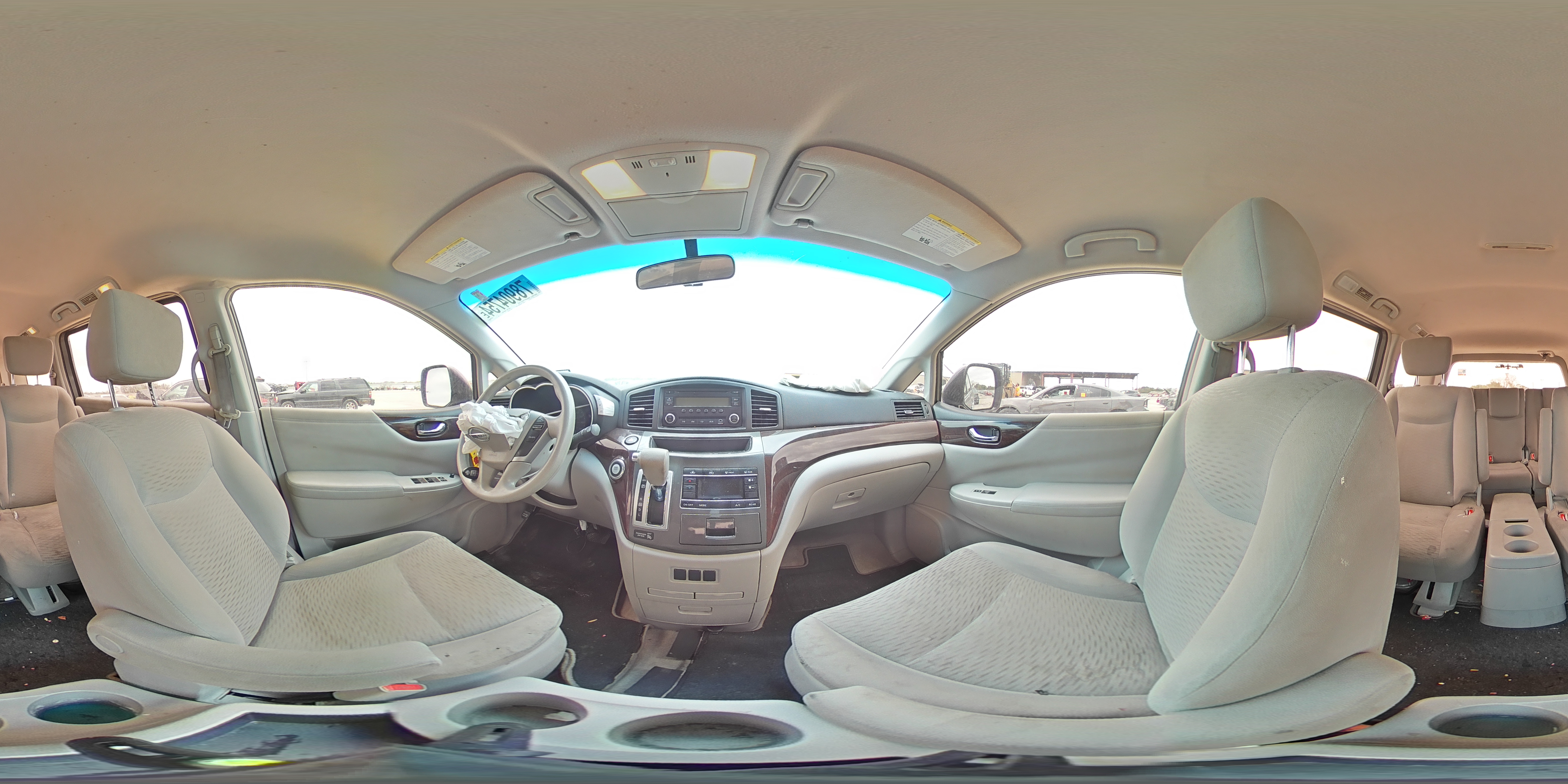 2014 Nissan Quest - Image 14