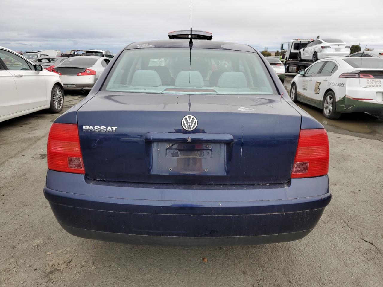 2001 Volkswagen Passat Gls VIN: WVWAC63BX1P015545 Lot: 82040074