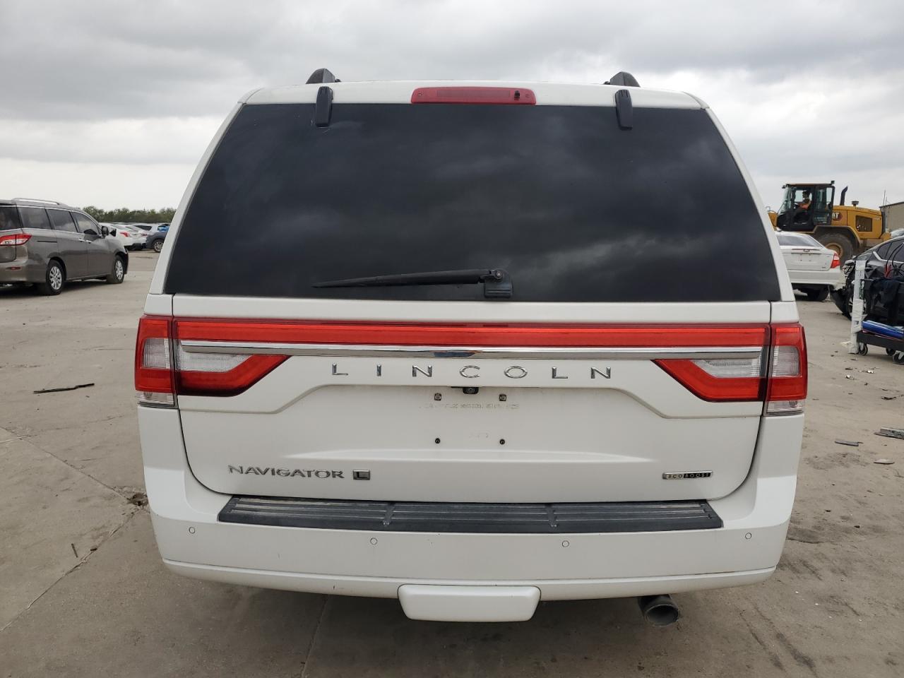 5LMJJ3HT5FEJ01296 2015 Lincoln Navigator L