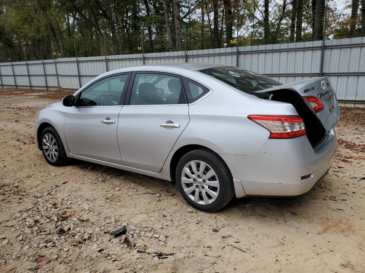 2014 Nissan Sentra - Image 2