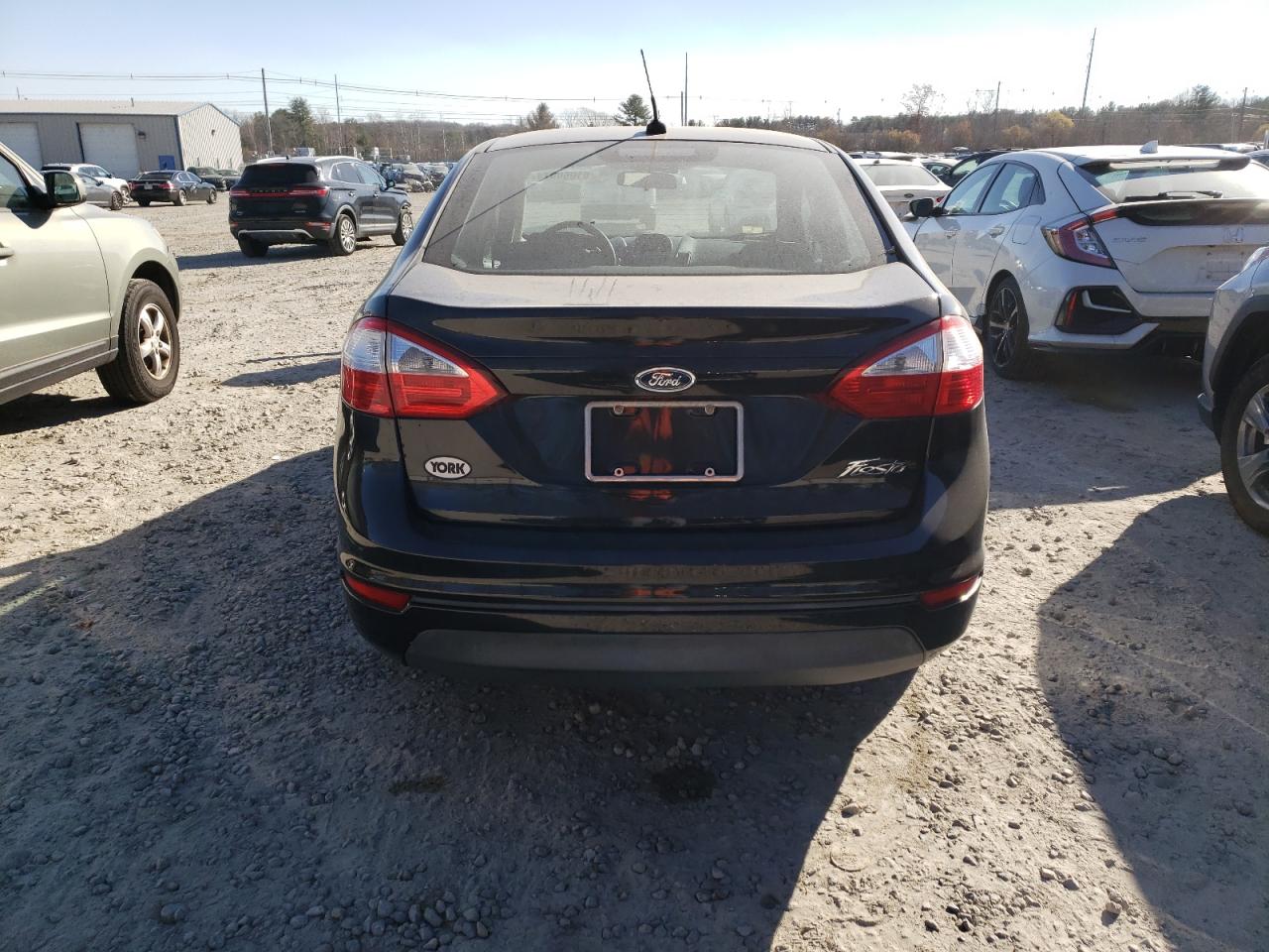 VIN 3FADP4AJ0FM132229 2015 FORD FIESTA no.6