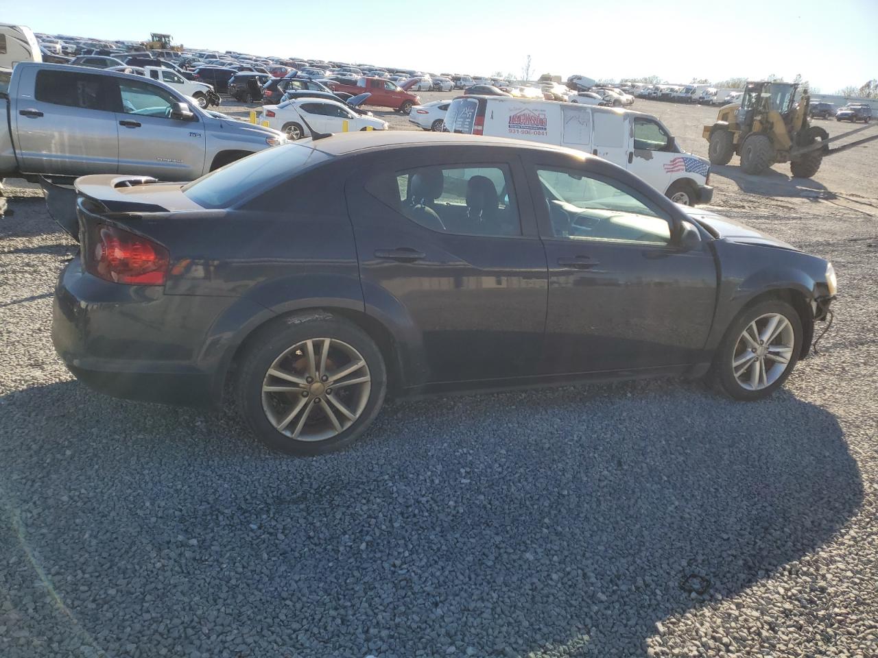 2011 Dodge Avenger - Image 3