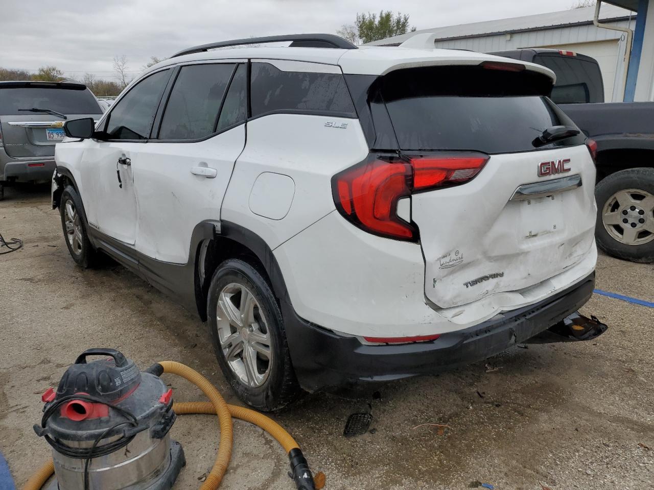 2018 GMC Terrain - Image 2