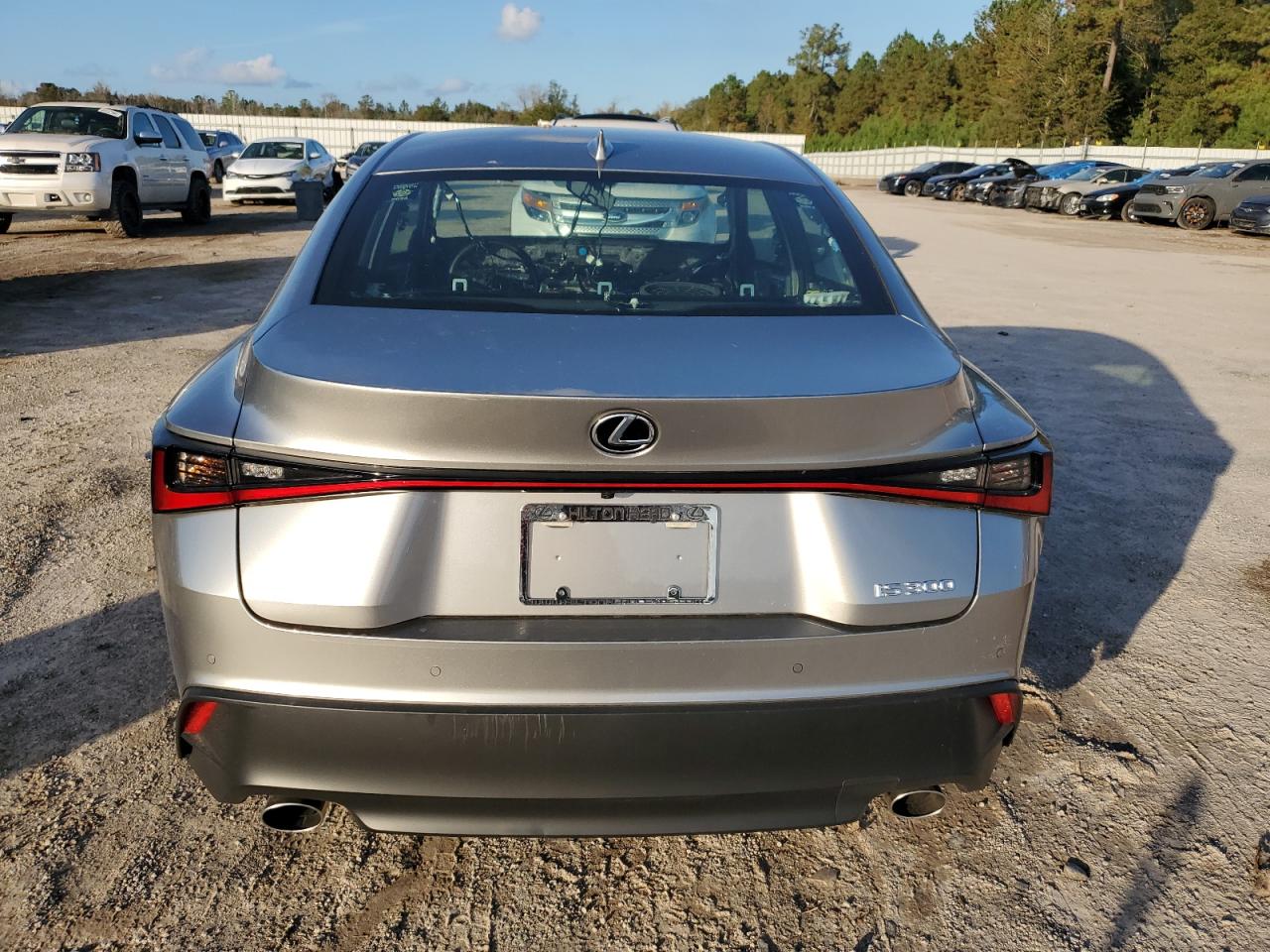 2022 Lexus IS - Image 6