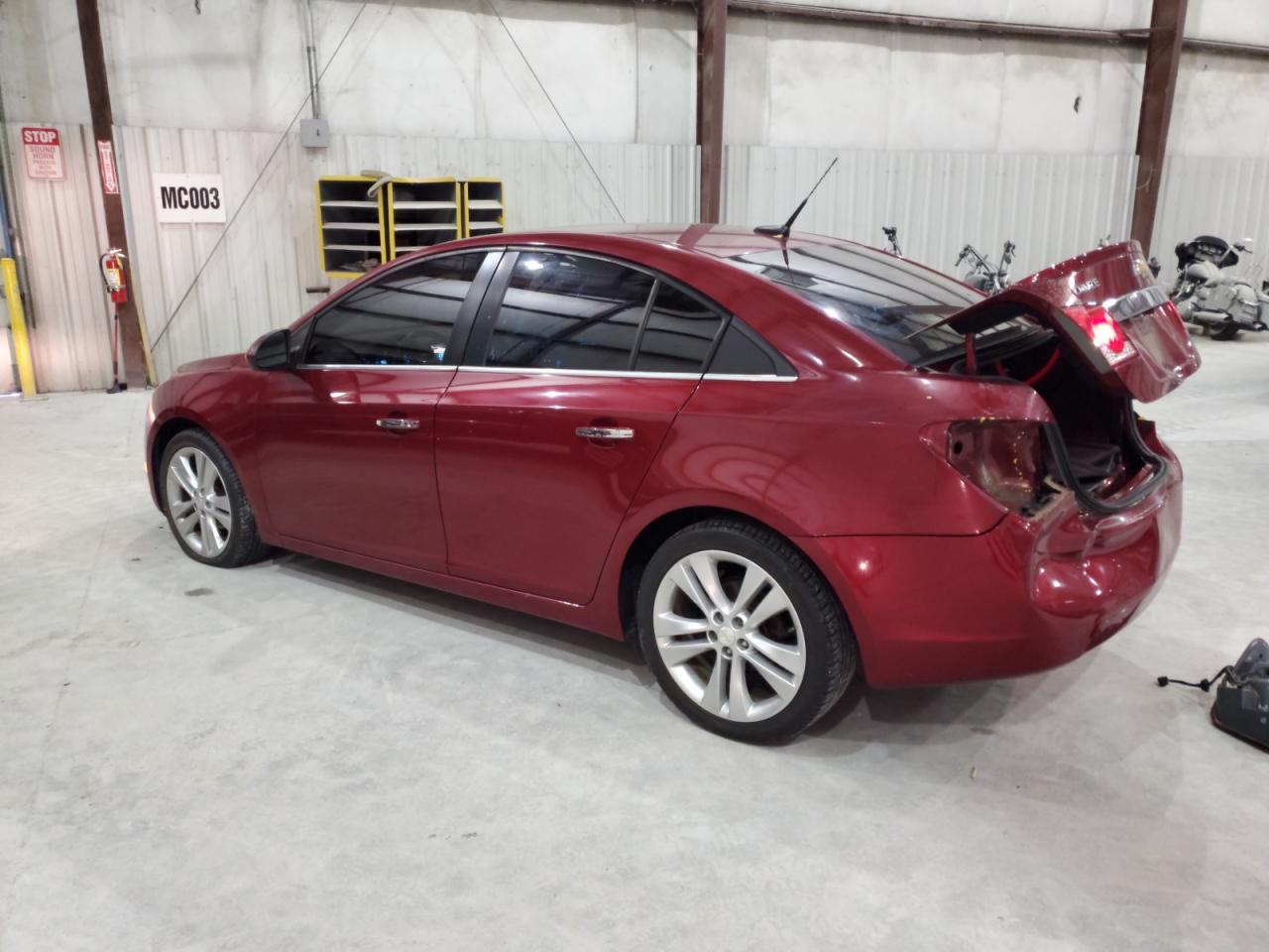 2014 Chevrolet Cruze - Image 2