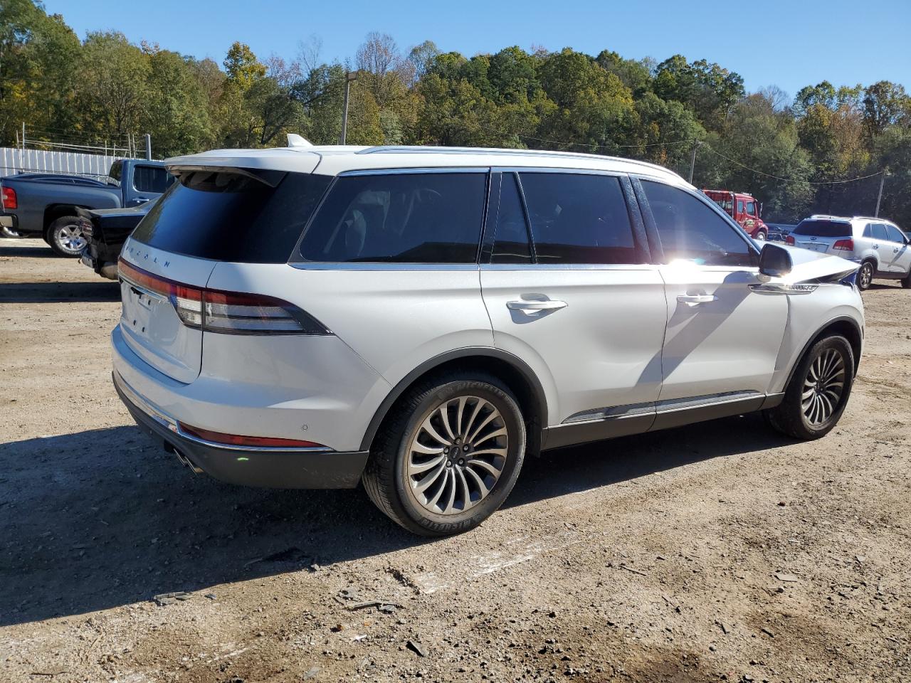 2020 Lincoln Aviator - Image 3