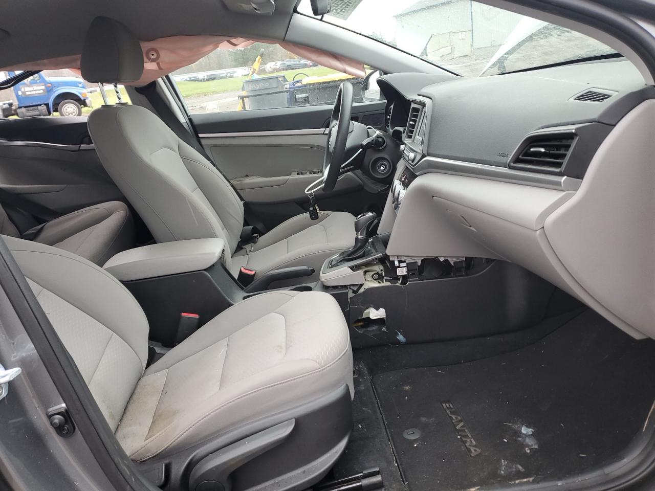 2019 Hyundai Elantra - Image 7