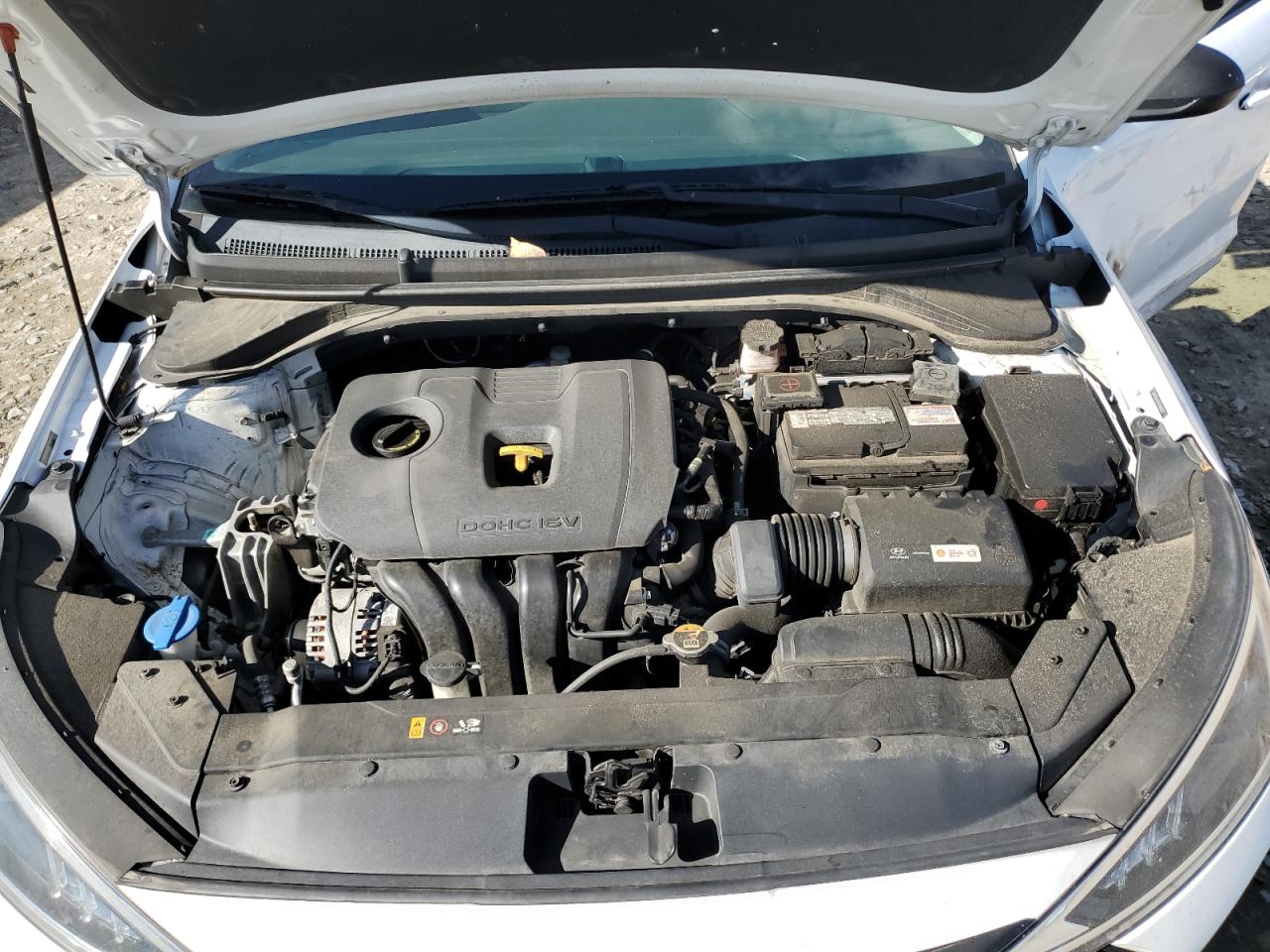 2019 Hyundai Elantra - Image 11