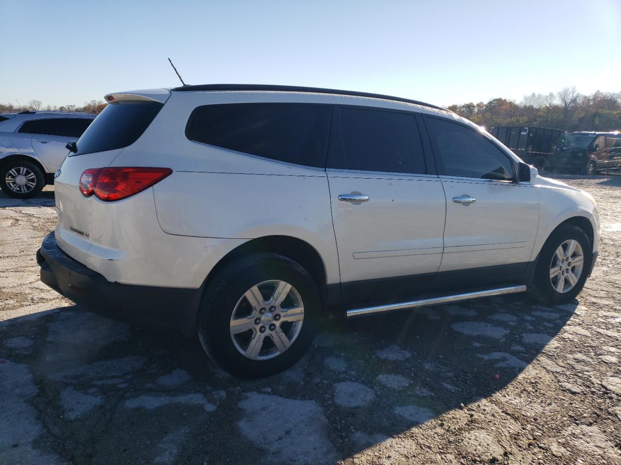 2011 Chevrolet Traverse - Image 3