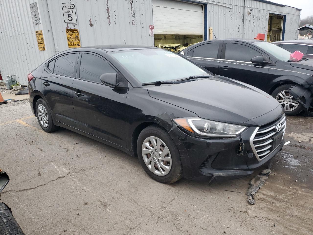 2018 Hyundai Elantra - Image 4