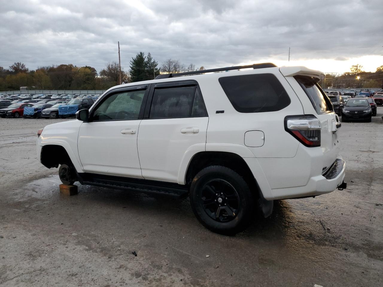 VIN JTEBU5JR7G5351861 2016 TOYOTA 4RUNNER no.2