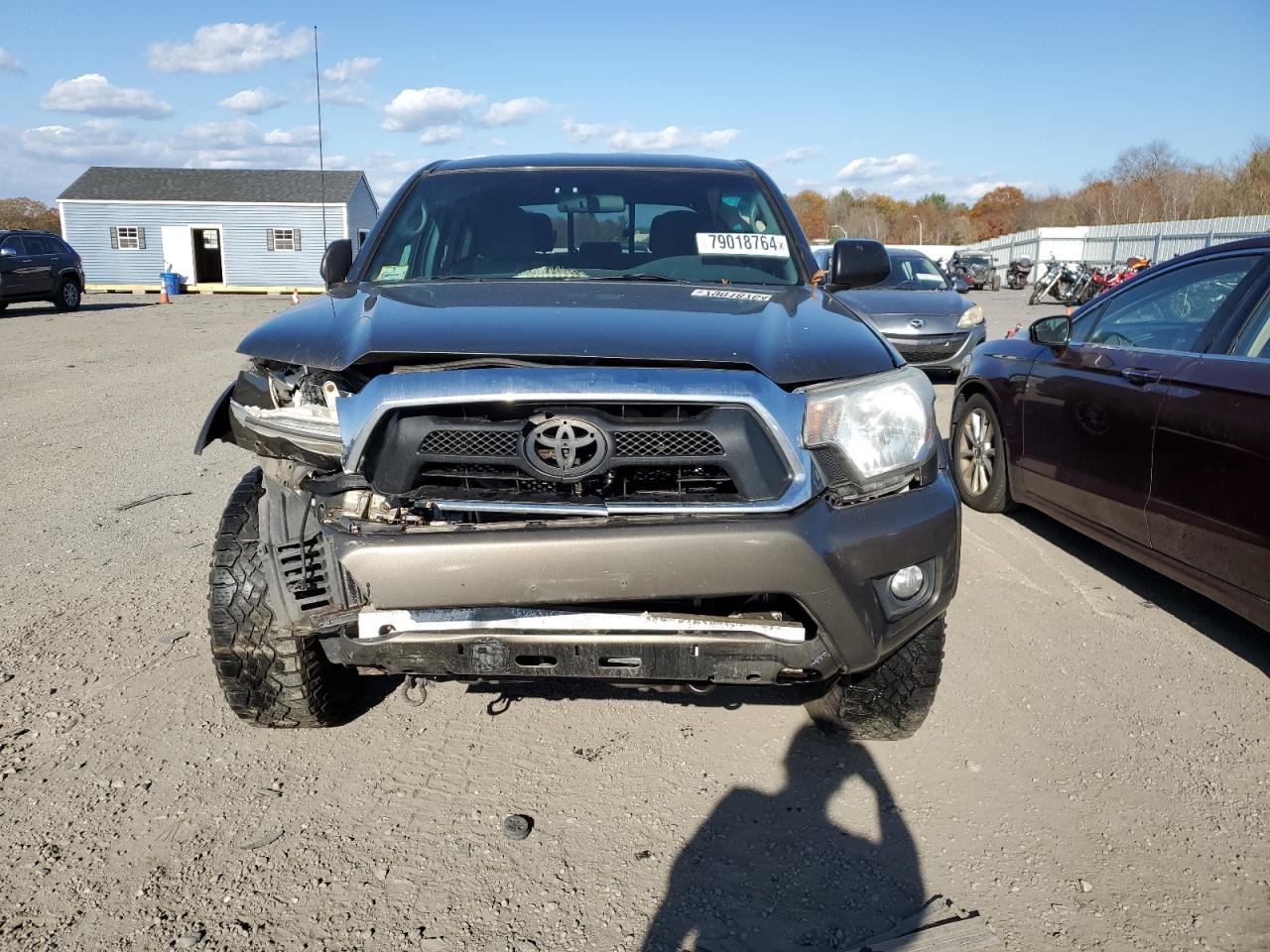 2015 Toyota Tacoma - Image 5