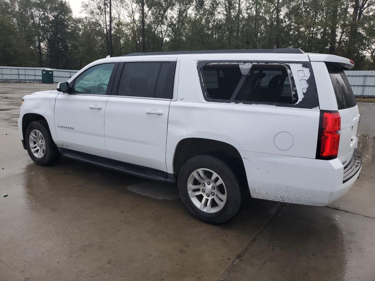 2019 Chevrolet Suburban - Image 2