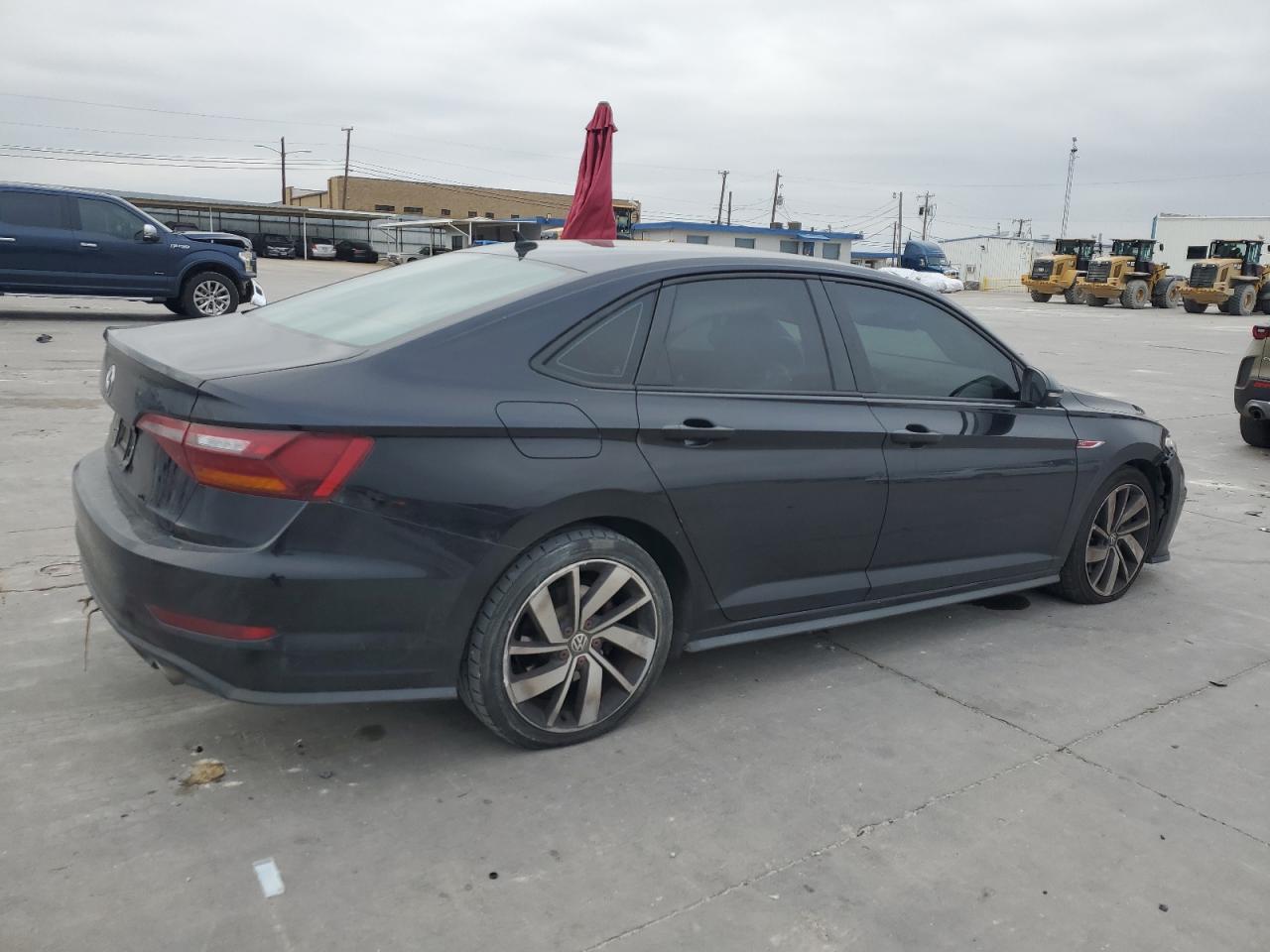 2019 Volkswagen Jetta - Image 3