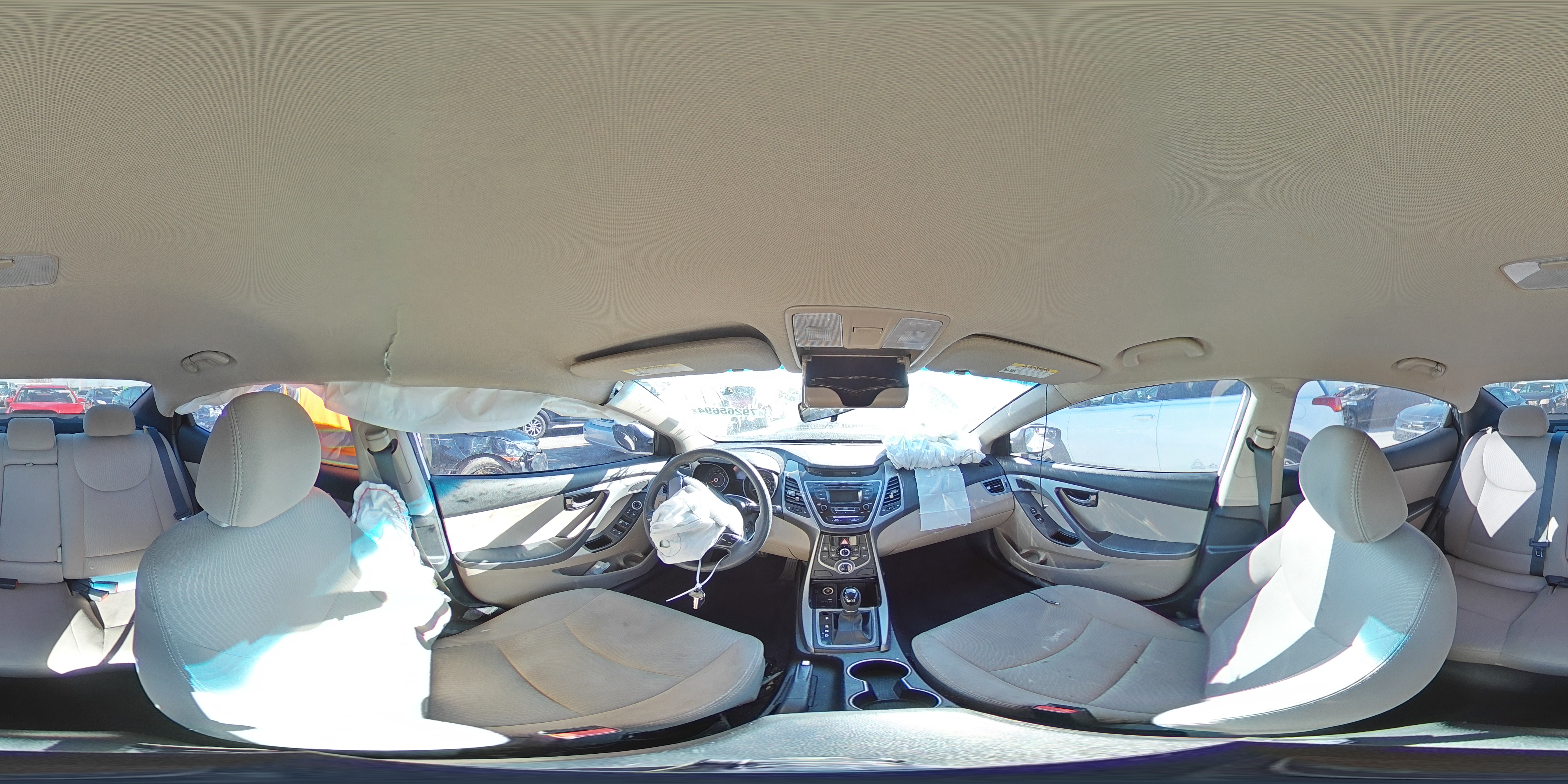 2016 Hyundai Elantra - Image 15