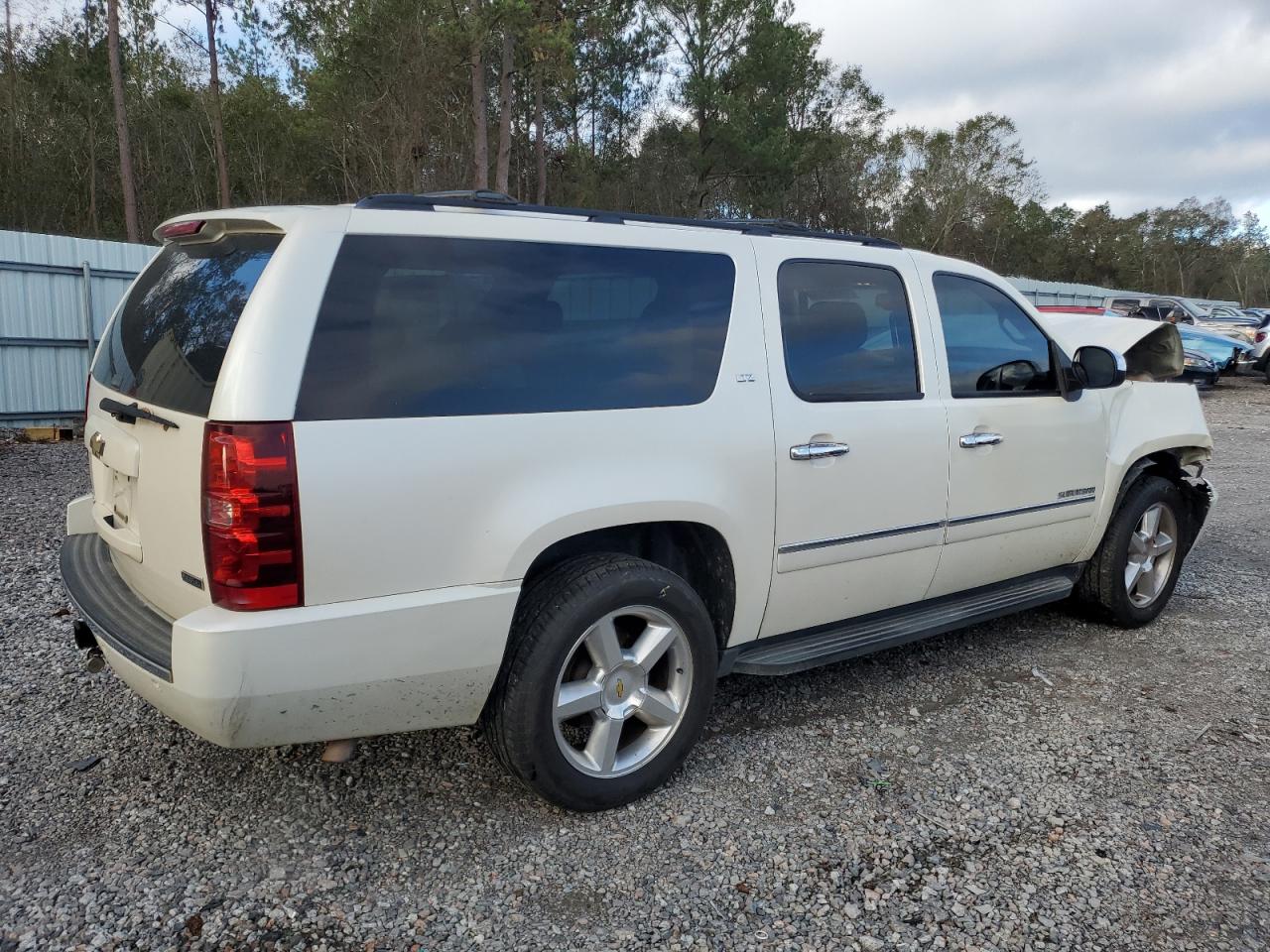 2009 Chevrolet Suburban C1500 Ltz VIN: 1GNFC360X9R296302 Lot: 79665234