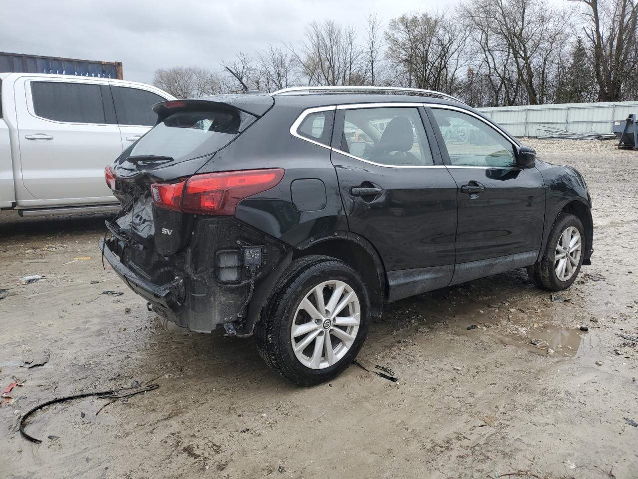 2019 Nissan Rogue - Image 3
