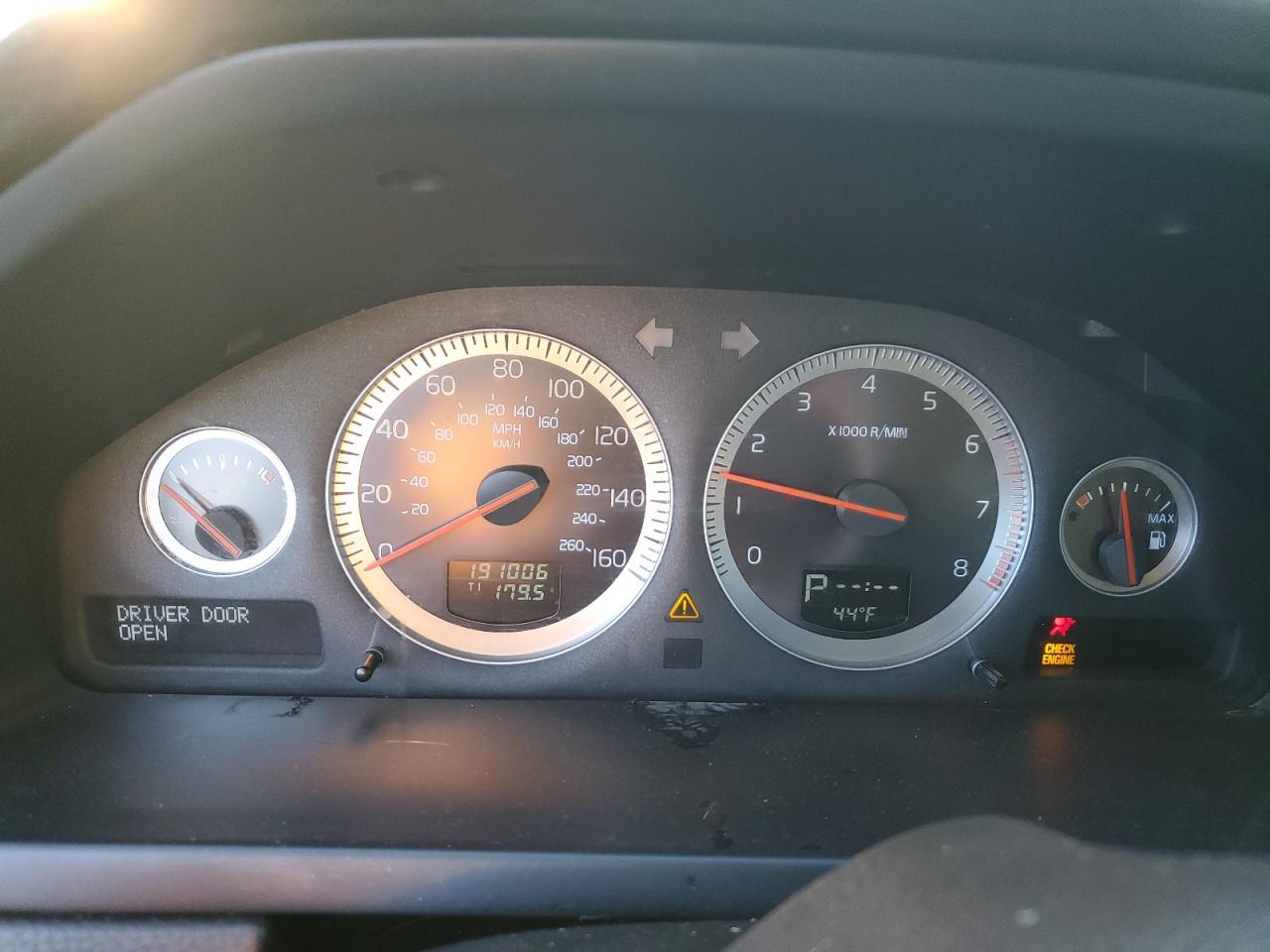 2013 Volvo XC90 - Image 9