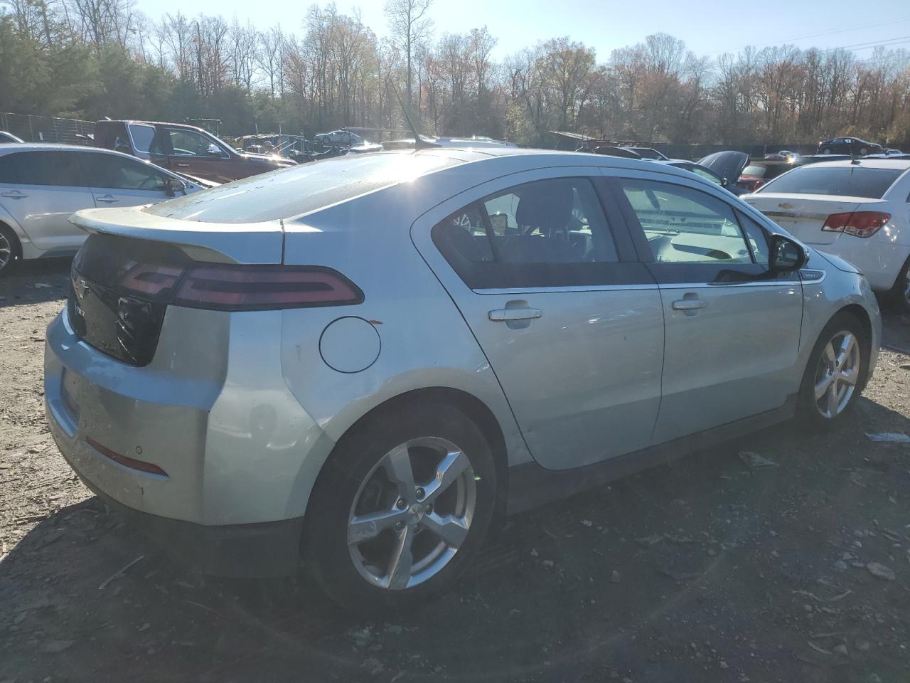2011 Chevrolet Volt - Image 3
