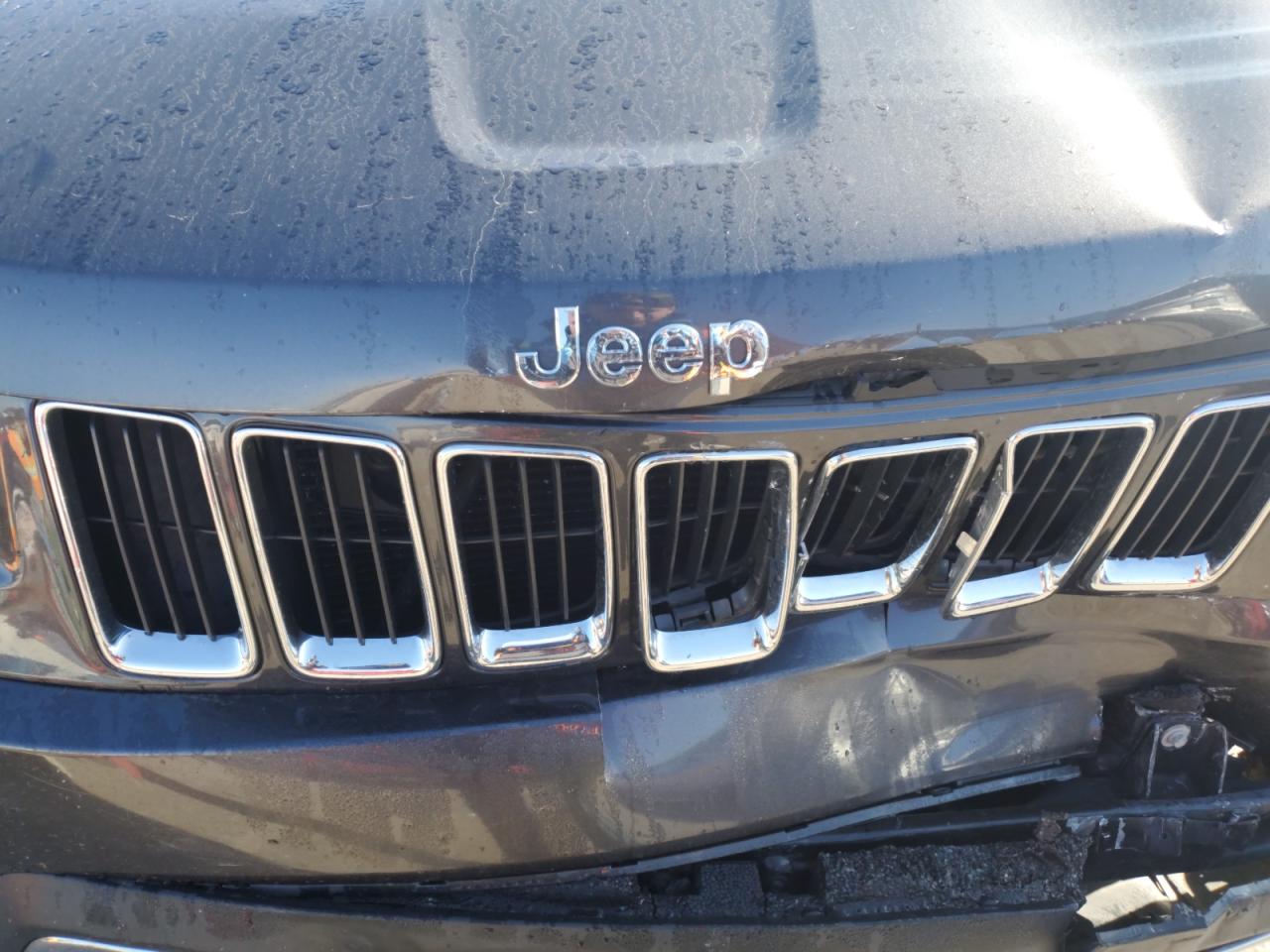 2015 Jeep Grand Cherokee - Image 13
