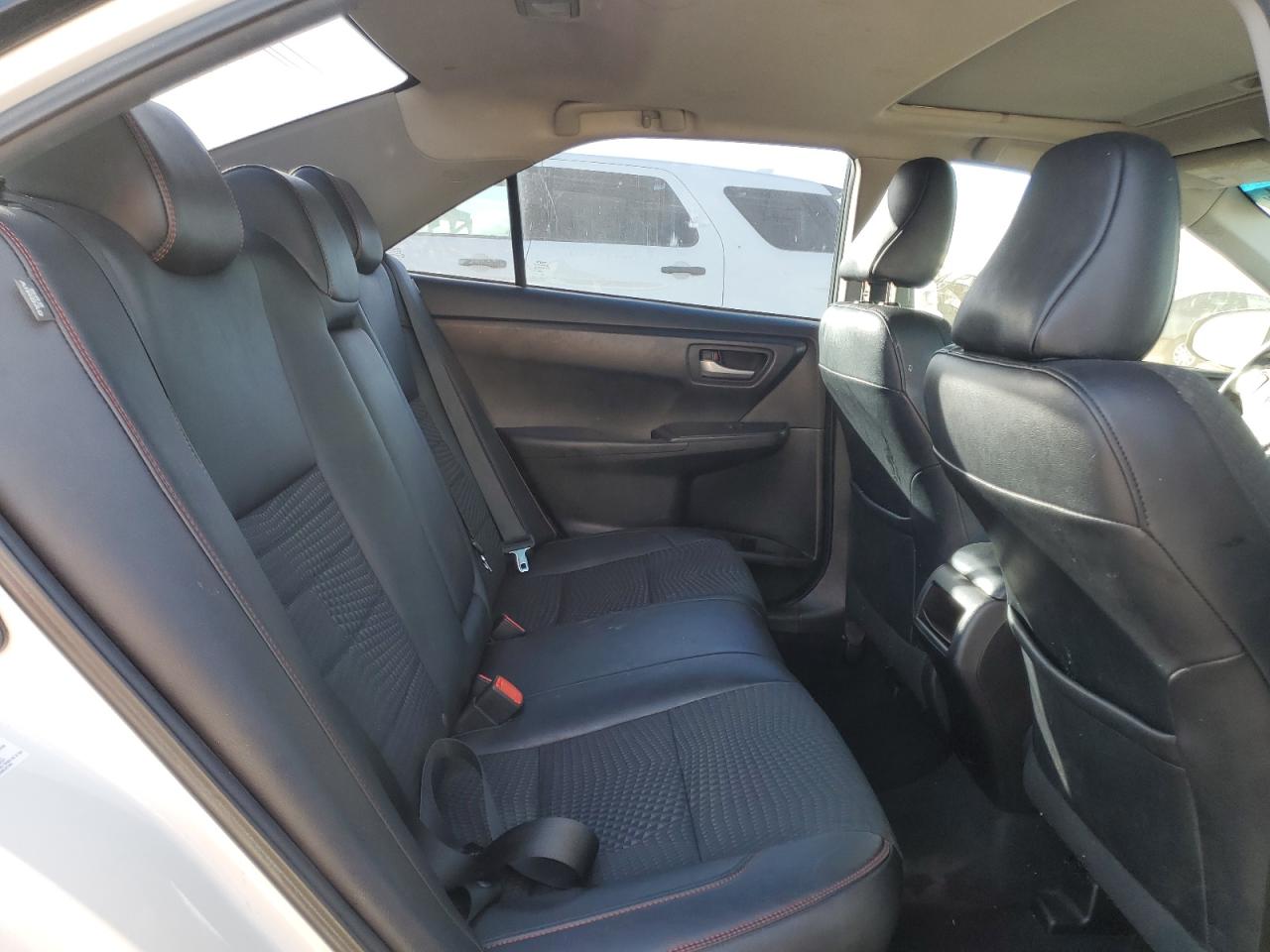 2015 Toyota Camry - Image 10