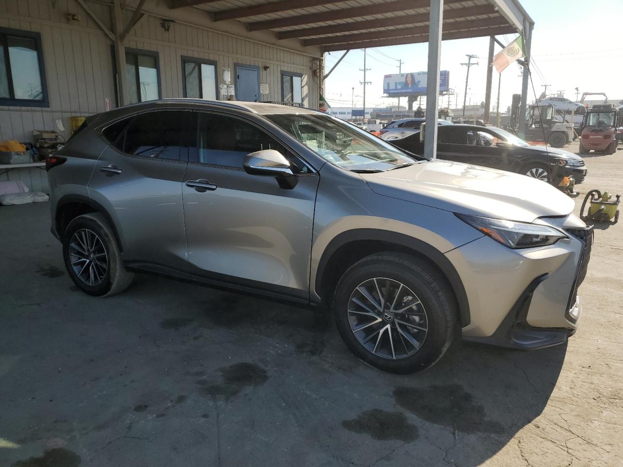 VIN 2T2ADCAZ8PC003490 2023 LEXUS NX 250 no.4