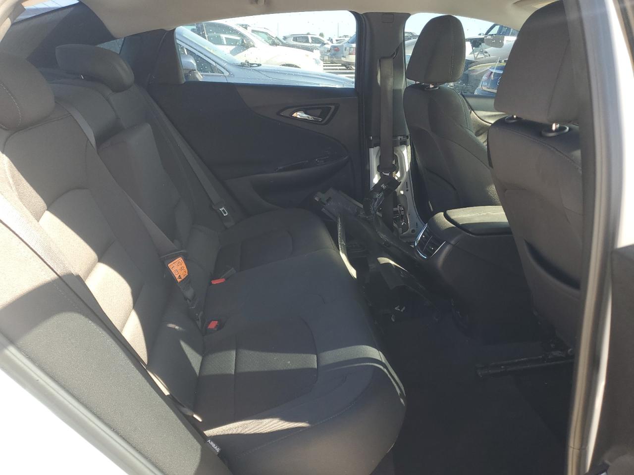 2017 Chevrolet Malibu - Image 10