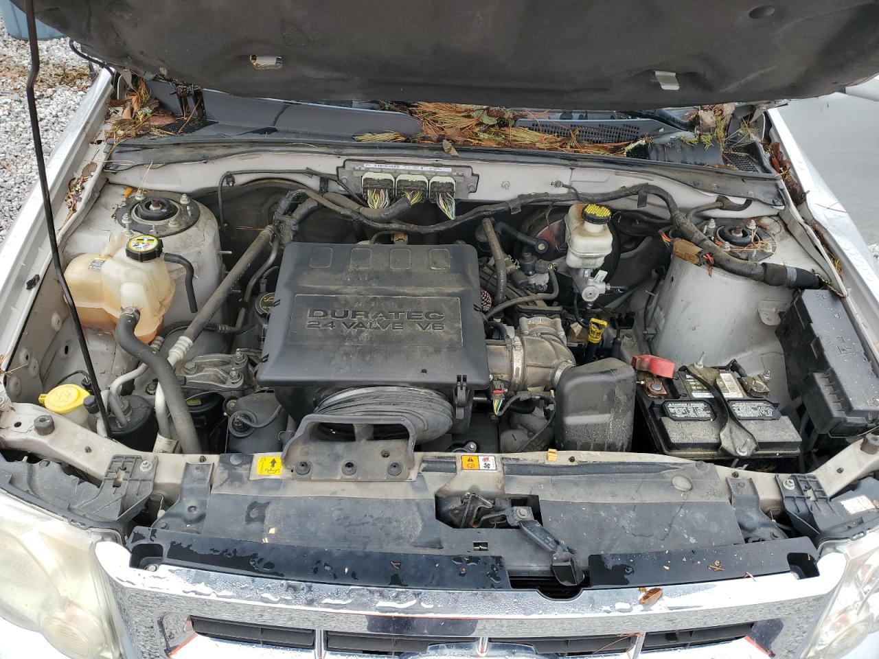 2011 Ford Escape - Image 11