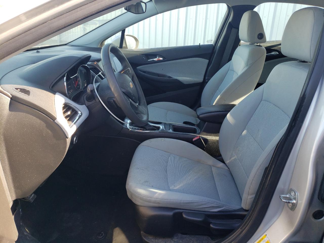 2019 Chevrolet Cruze - Image 7