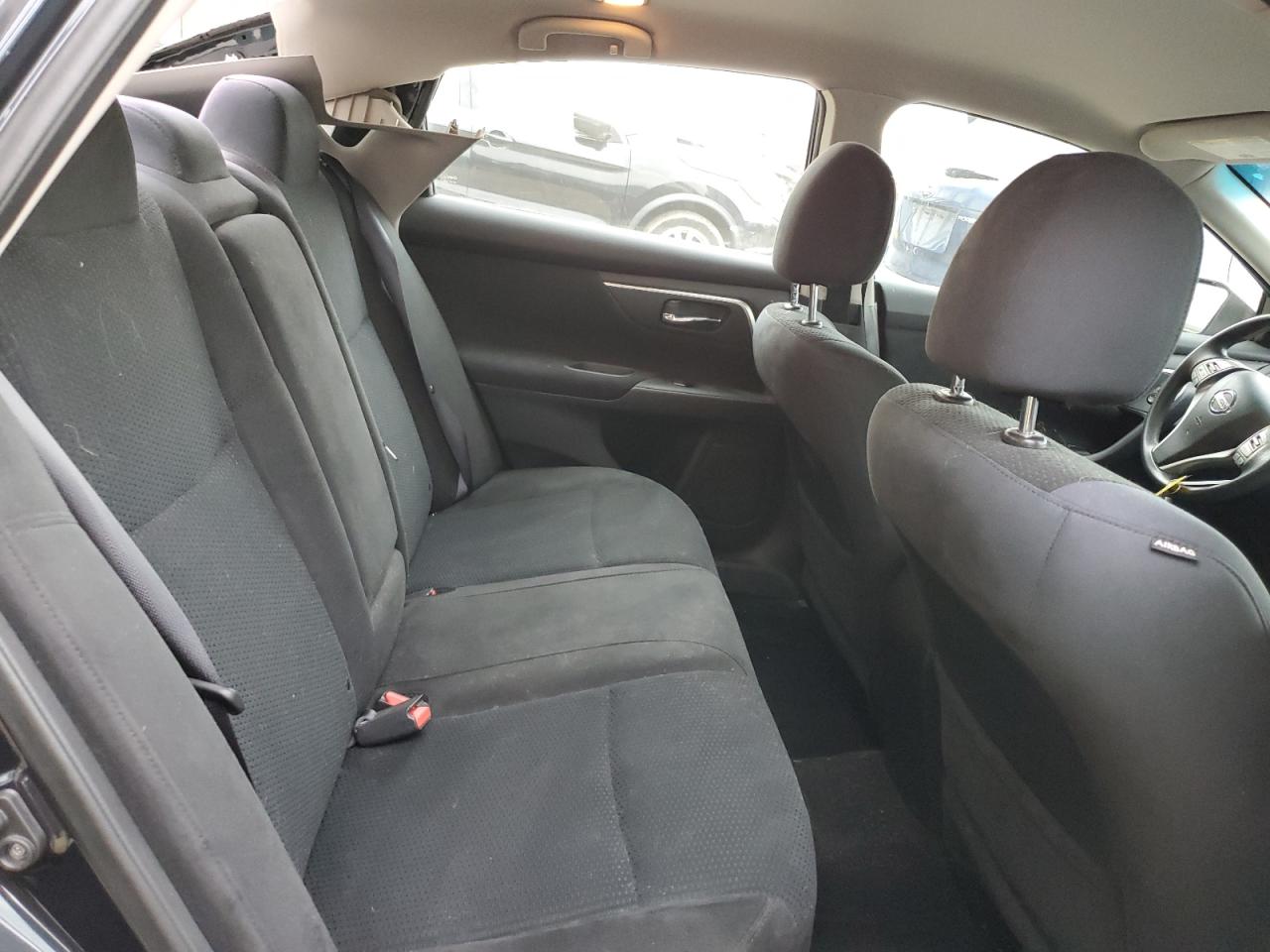 2015 Nissan Altima - Image 10