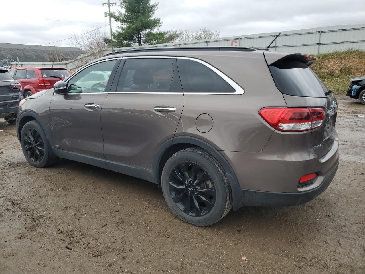 2019 Kia Sorento - Image 2
