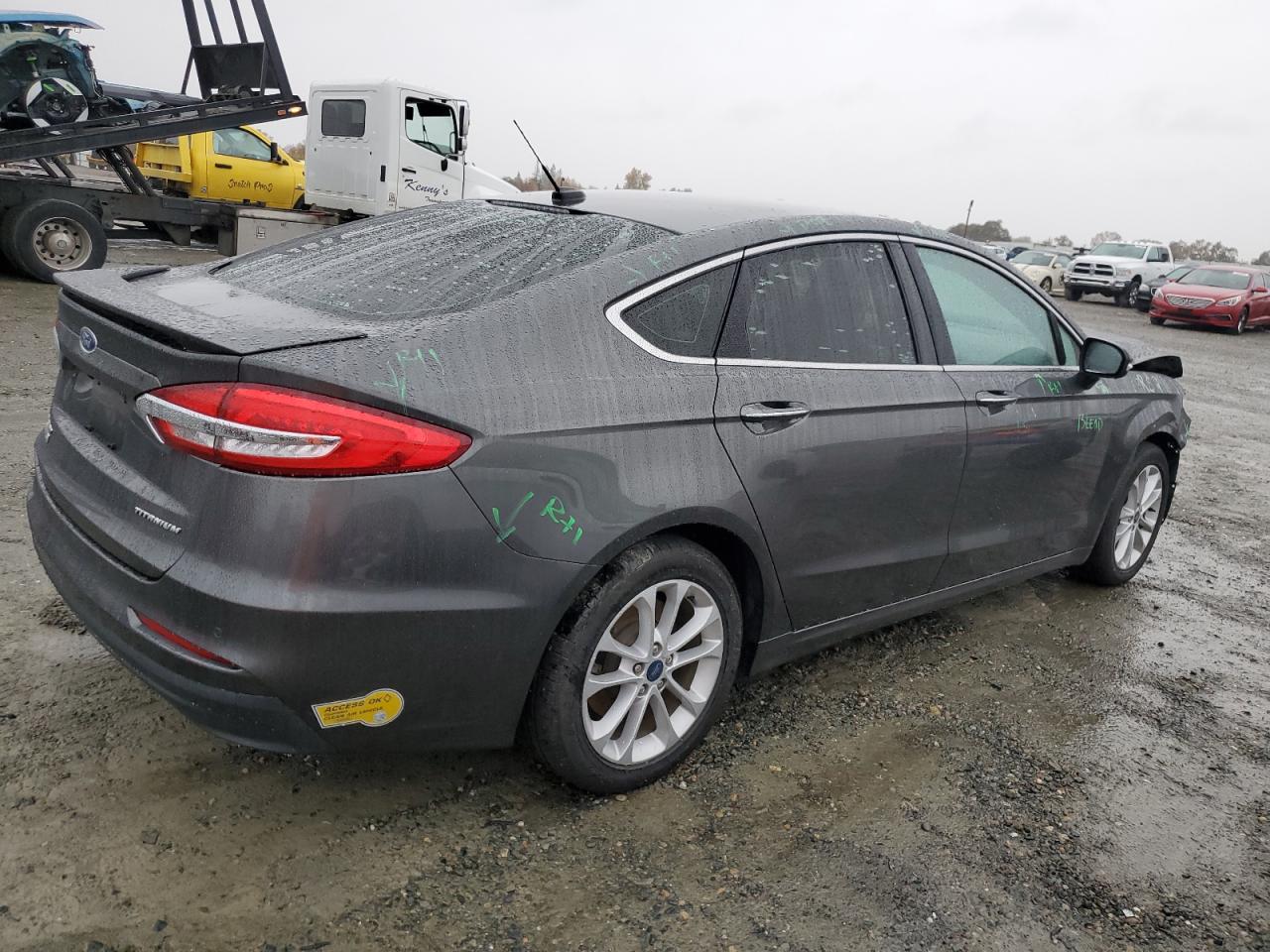 2019 Ford Fusion - Image 3