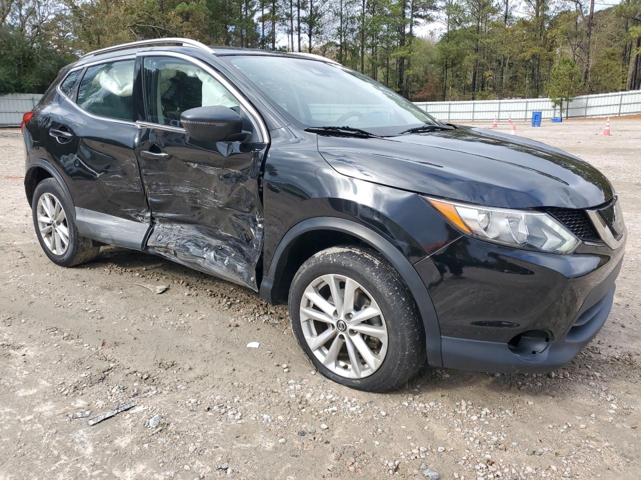 2019 Nissan Rogue - Image 4