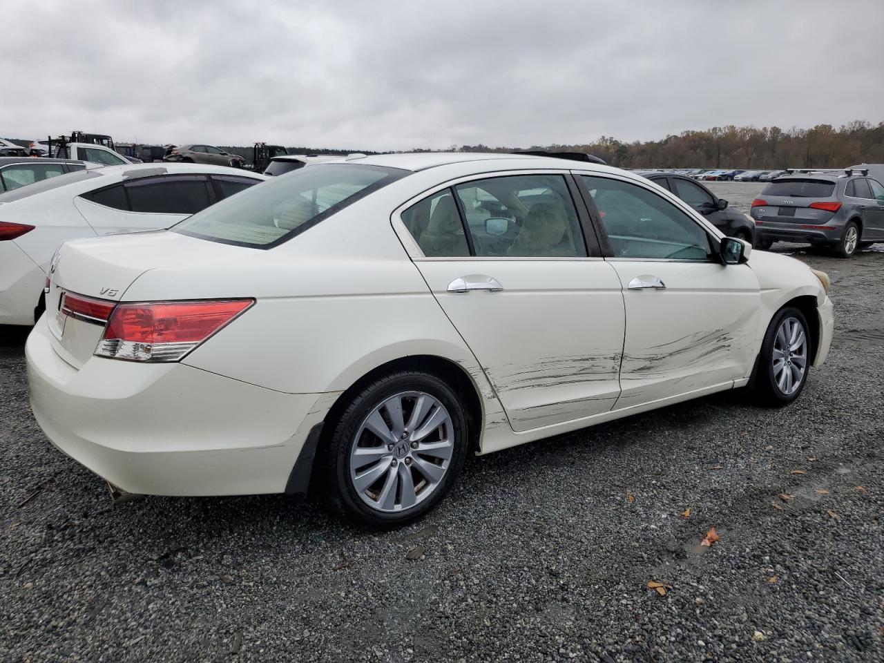 2011 Honda Accord - Image 3