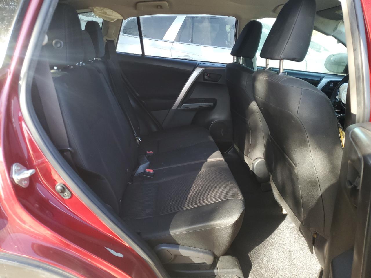 2018 Toyota RAV 4 - Image 11