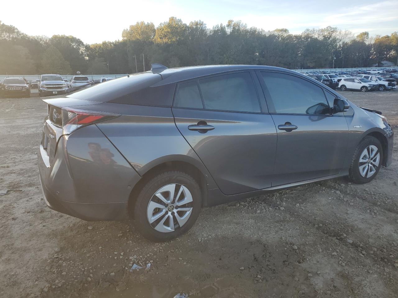 VIN JTDKARFU2H3033015 2017 TOYOTA PRIUS no.3