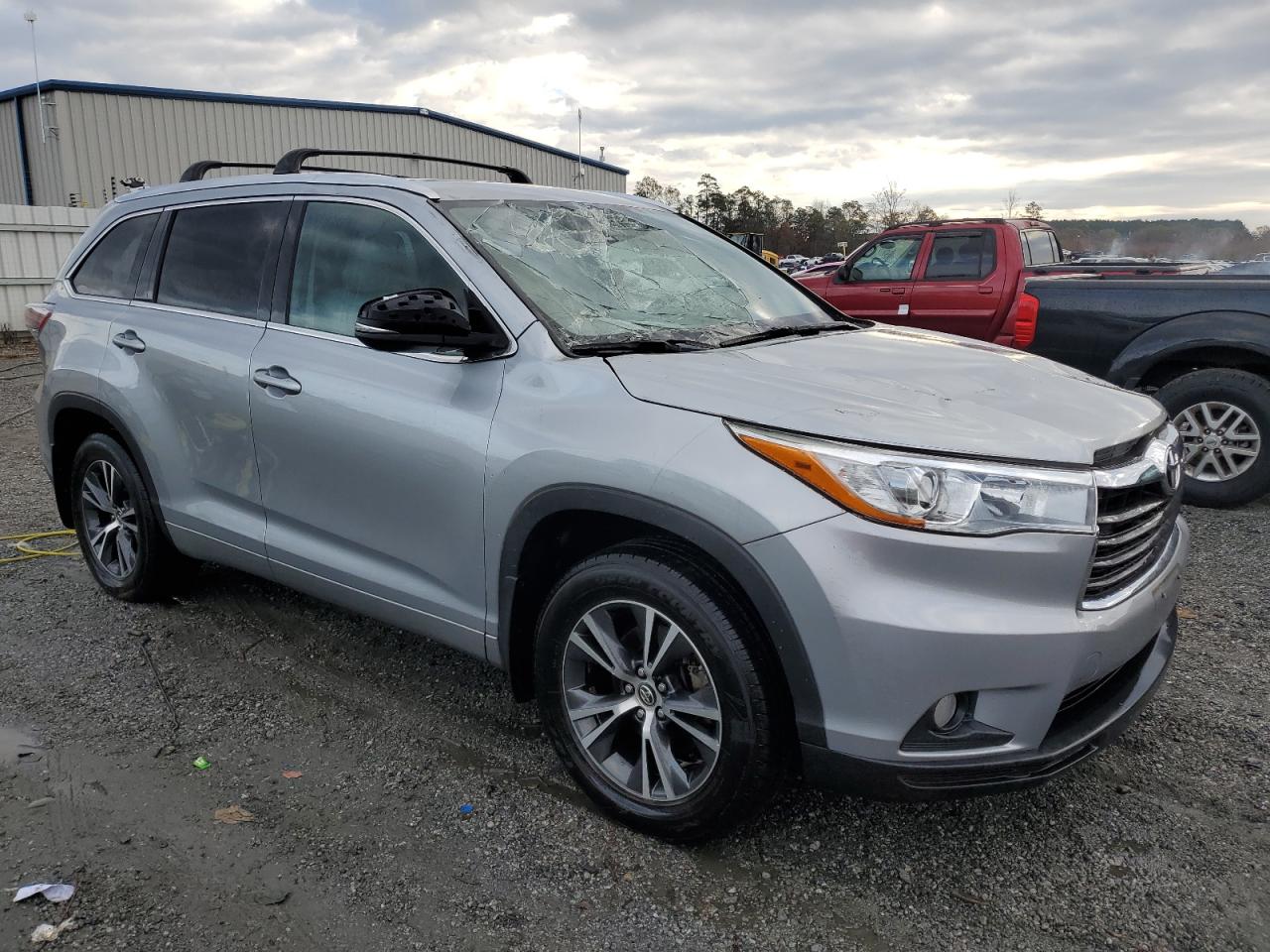 2016 Toyota Highlander - Image 4