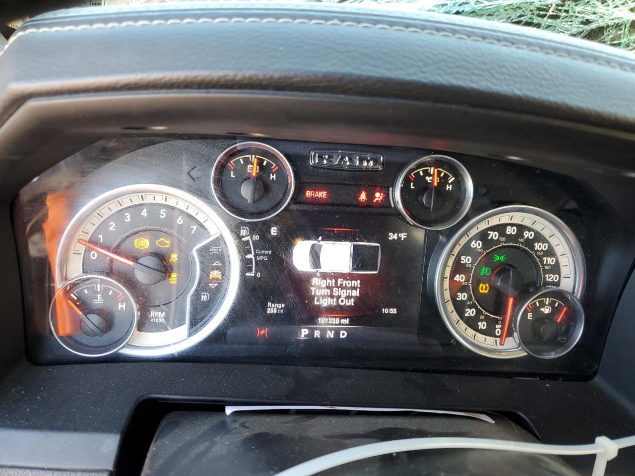 2016 RAM 1500 - Image 9