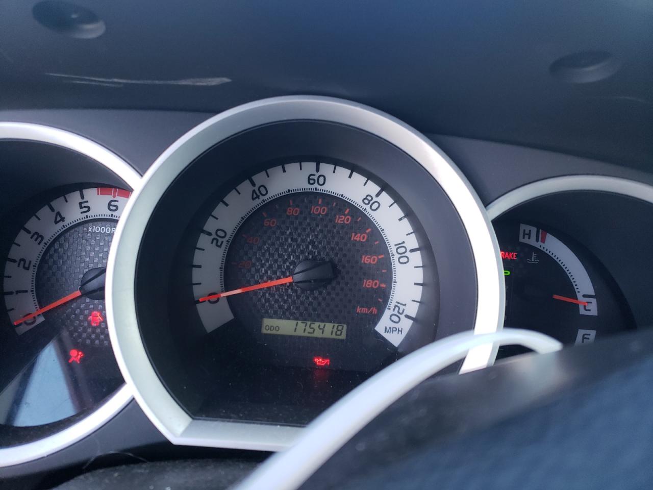 2011 Toyota Tacoma - Image 9